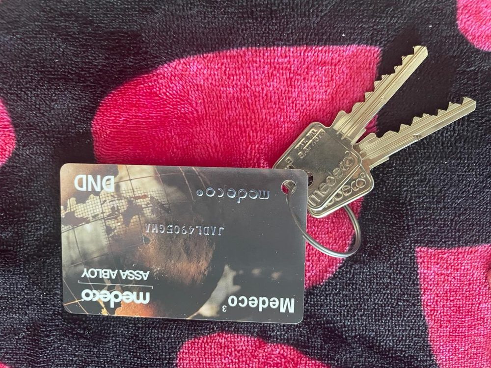 Llaves Medeco con tarjeta